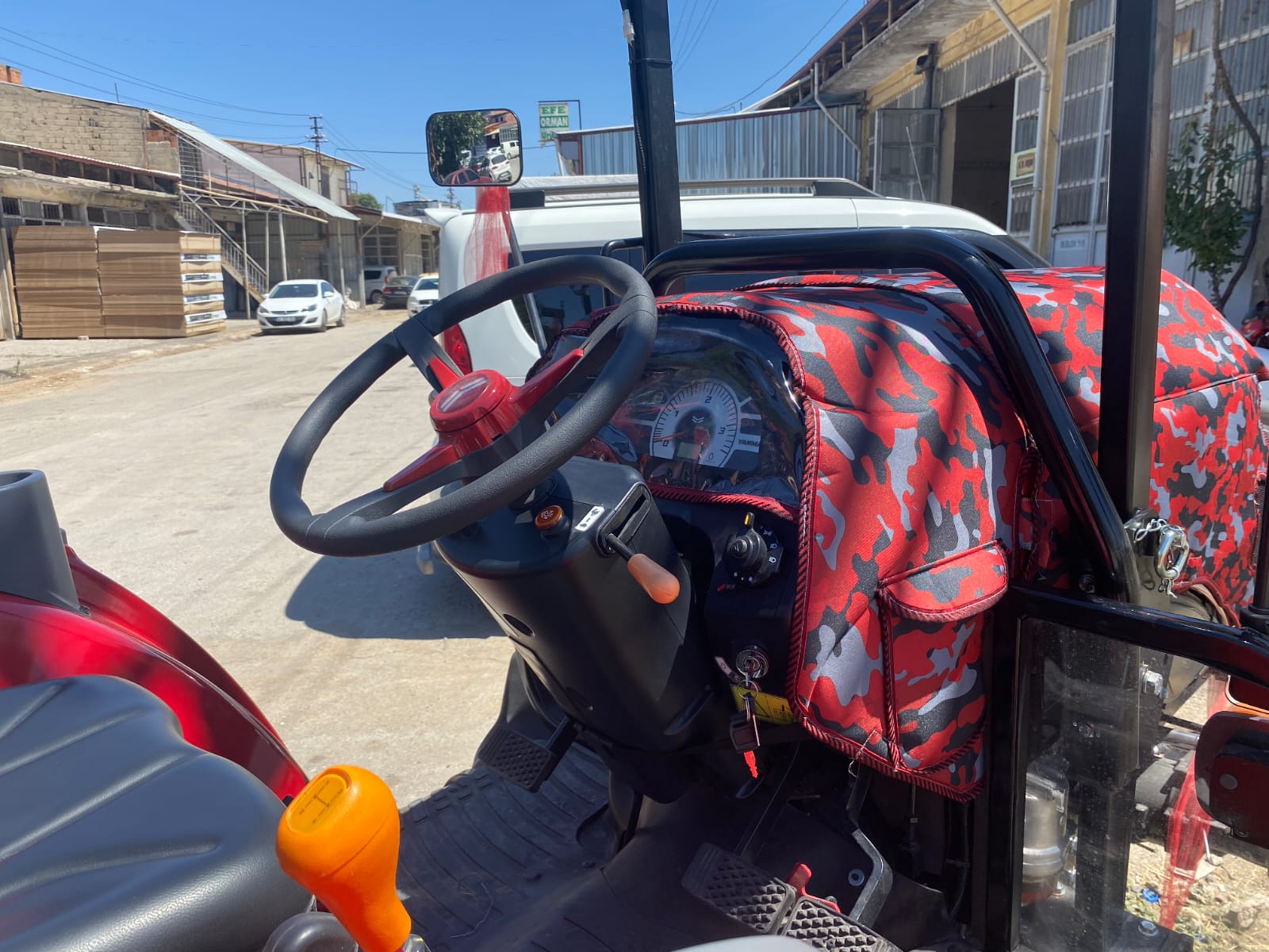 SOLİS YANMAR 359A TRAKTÖR KILIFI