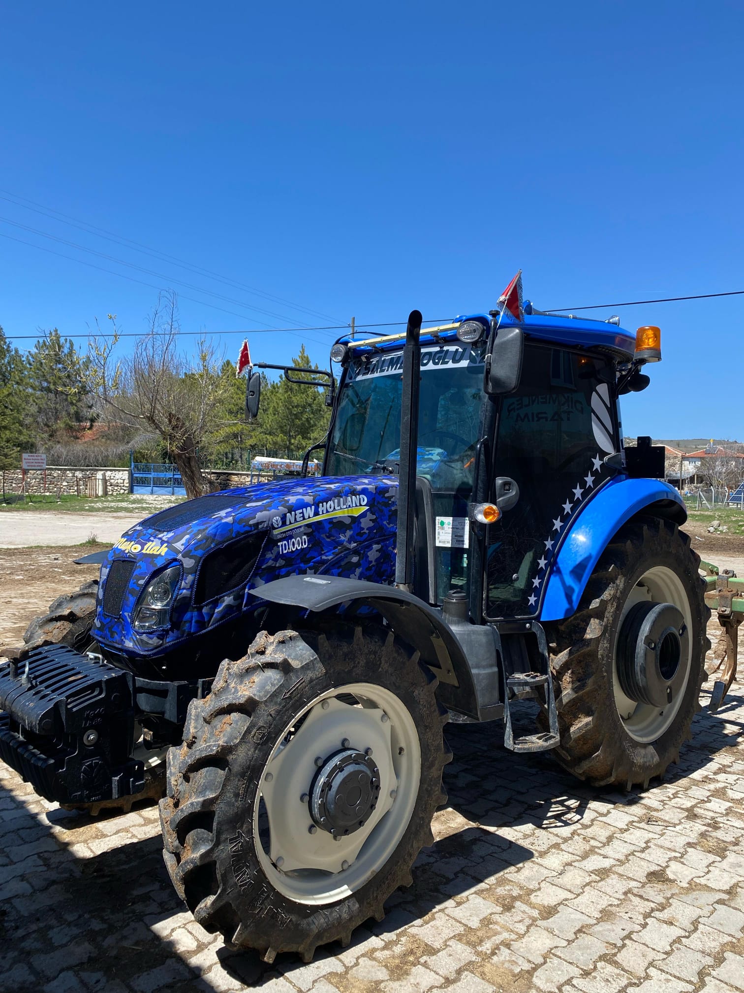 New Holland TD100D Traktör Kılıfı – Tam Uyumlu, Dayanıklı ve Üst Düzey Koruma
